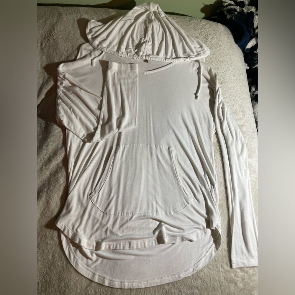 White Pull Over Sweater